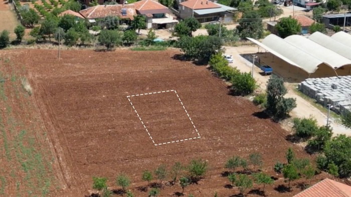 Denizli Bekilli'de Yerleşim Alanı İçerisinde 224 m2 Ticari İmarlı Arsa