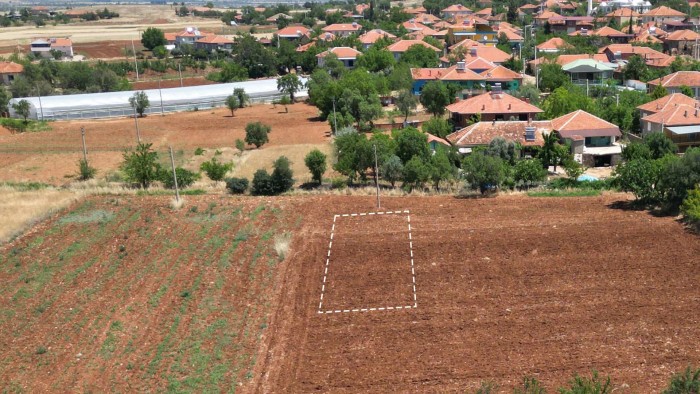 Denizli Bekilli'de Gelişime Açık Bölgede 263 m2 Ticari İmarlı Arsa