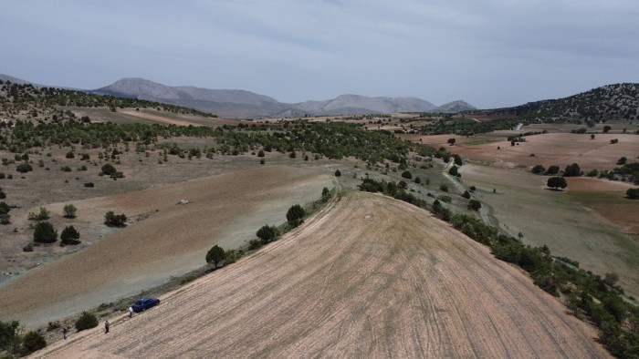 Karaman Merkez Damlapınar'da Devlet Arazisine Cephe 5.037 m2 Tarla Fırsatı