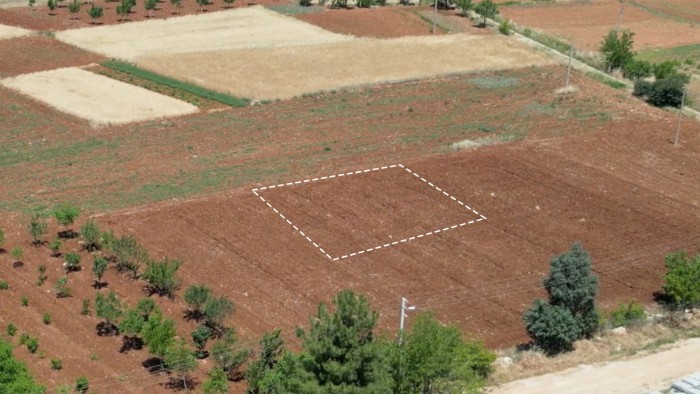 Denizli Bekilli'de Yerleşim Alanı İçerisinde 512 m2 Ticari İmarlı Arsa