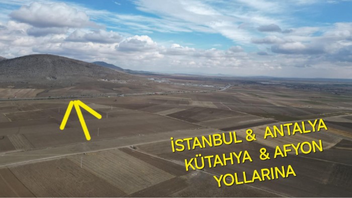 Kütahya Altıntaş Alibey'de Havalimanı'nın Dibinde, OSB ve İlçe Merkezine Yakın 15.730 m2 Tarla Fırsatı